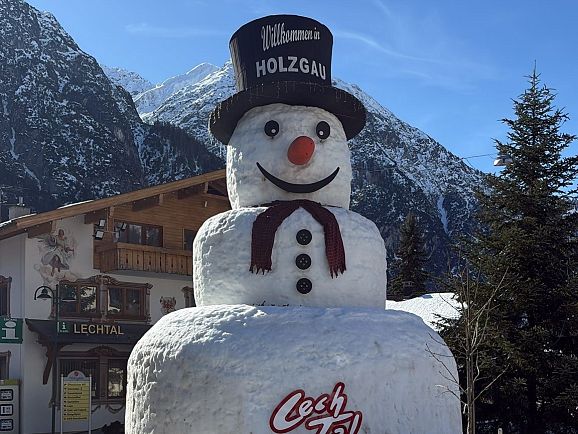 Schneemann Holzgau